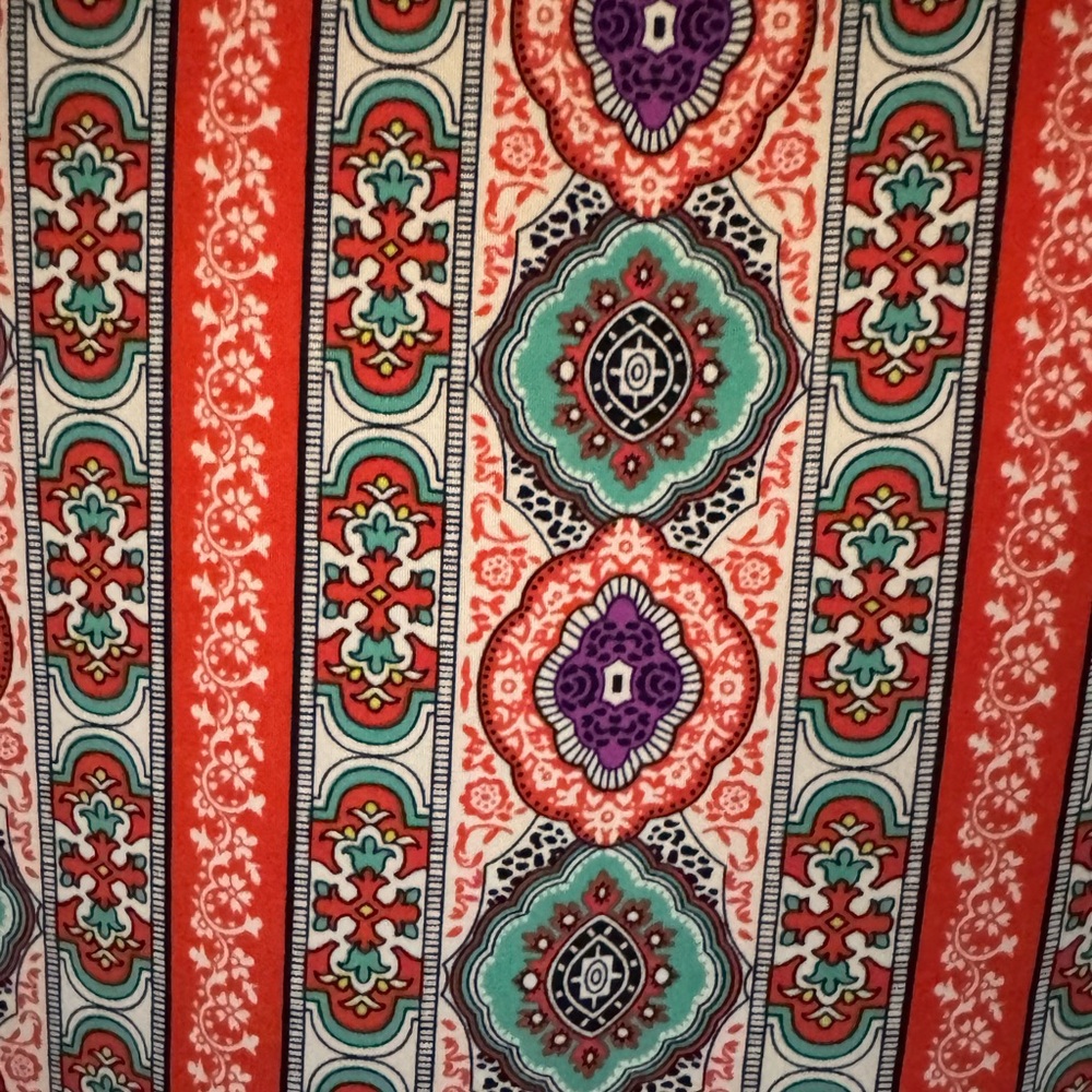 Multicolor Patterned Women's Top - Picture 4 of 7